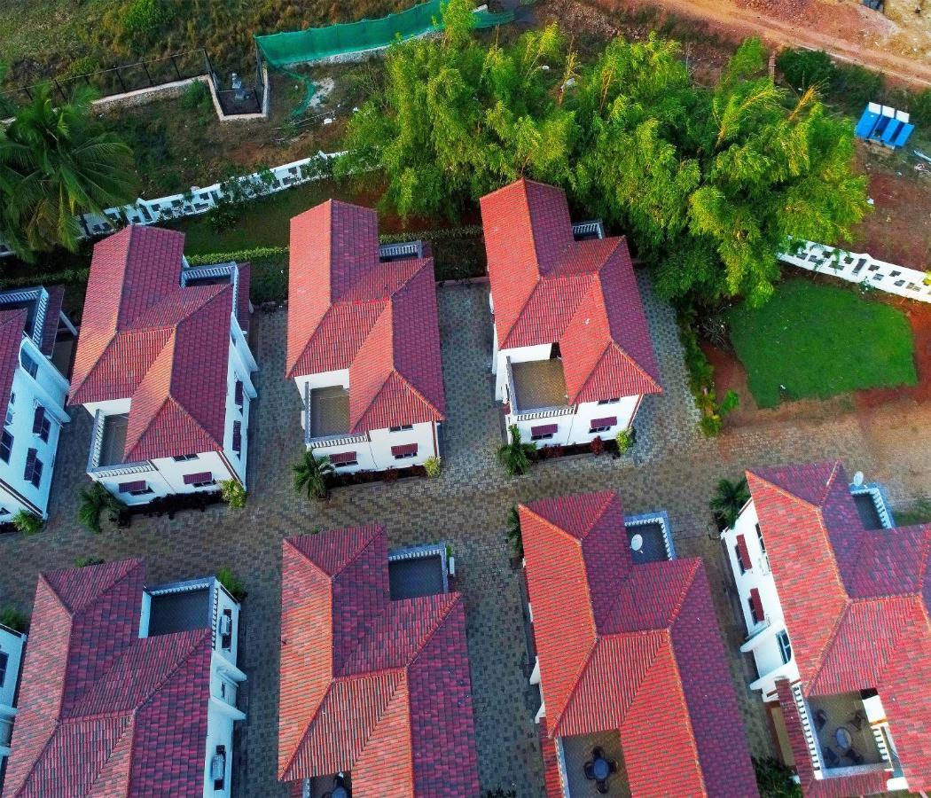 Span Suites & Villa Морджим Екстериор снимка