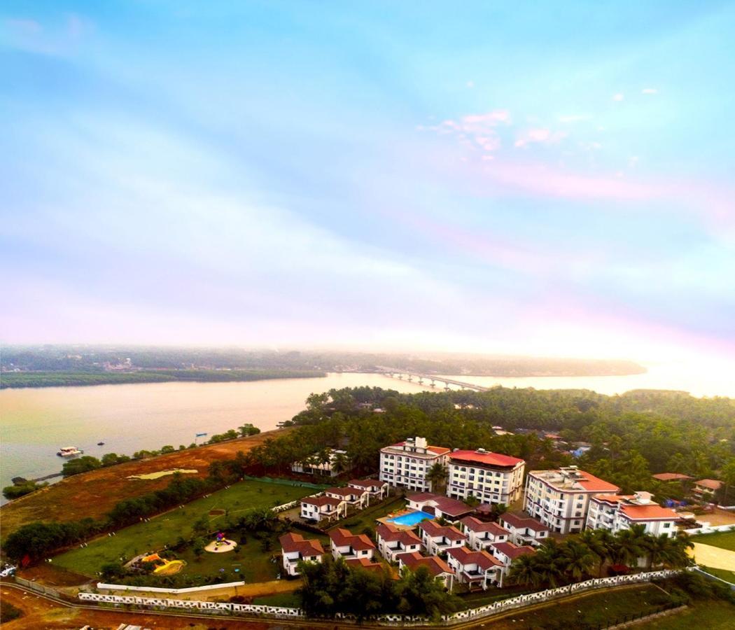 Span Suites & Villa Морджим Екстериор снимка